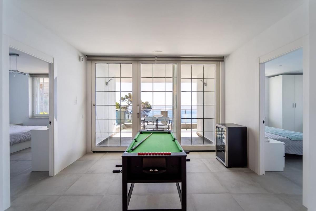 Oceanfront, Swimming Pool, Jacuzzi Villa