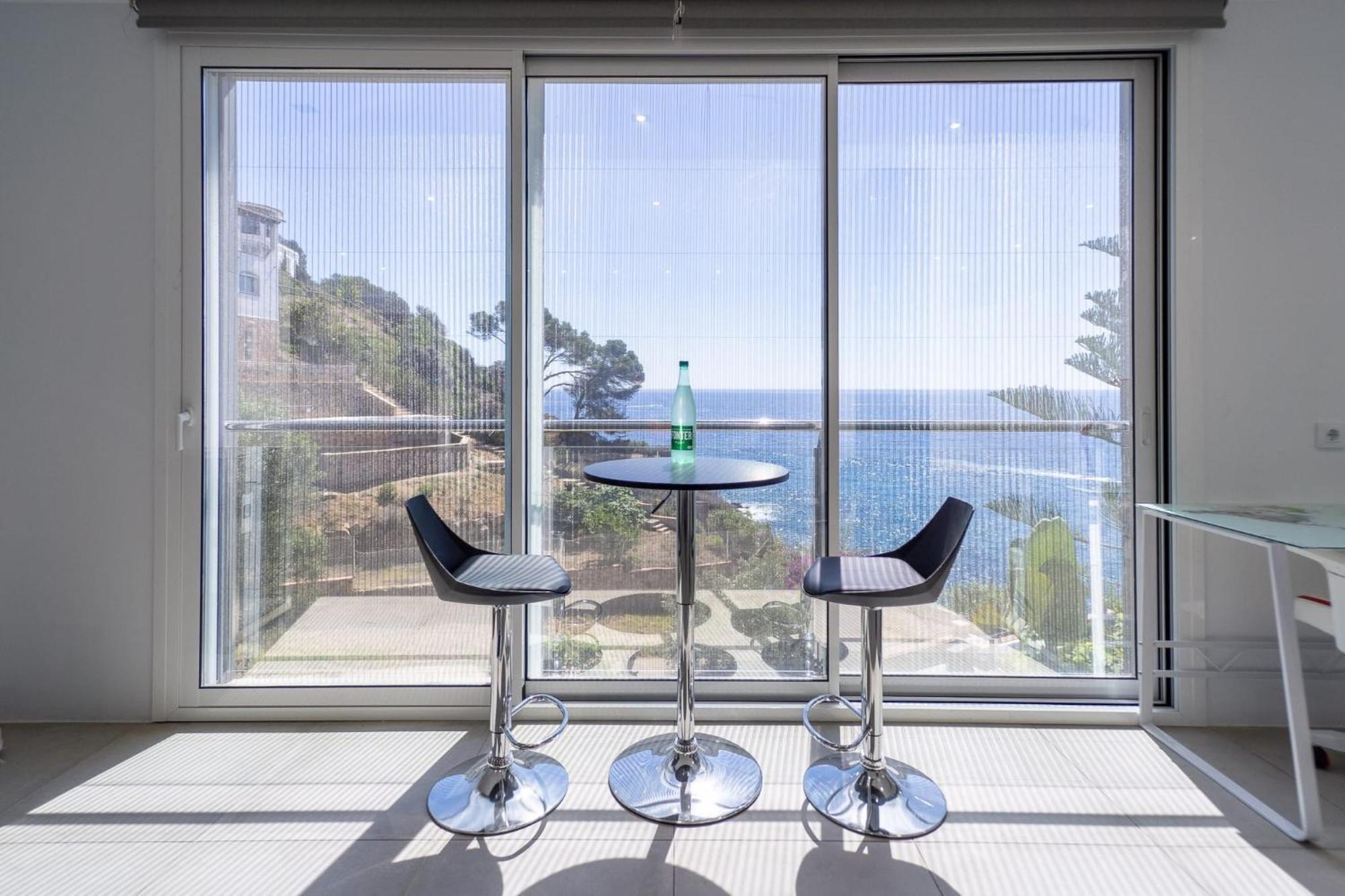 Villa Oceanfront, Swimming Pool, Jacuzzi Lloret de Mar